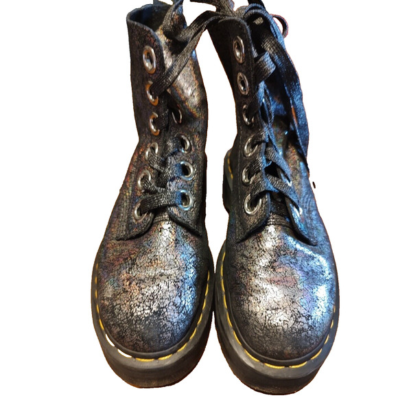 DR. MARTENS MOLLY Gunmetal Iridescent PLATFORM BOOTS Size 6 US - Picture 1 of 8